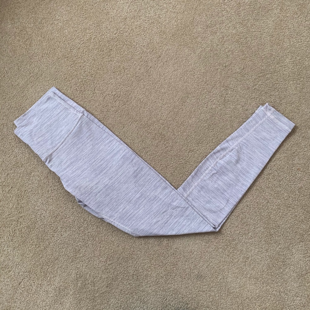 Lululemon Wunder Under High Rise Legging!